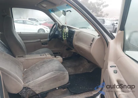 2000 Ford Explorer Sport из США, поврежденный, VIN 1FMYU60X3YUA31380